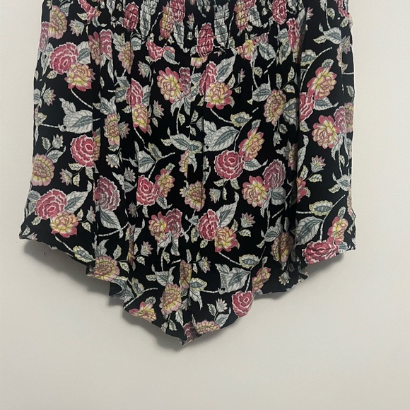 Torrid Women's Black Paisley Floral Gauze Soft Elastic Waist Casual Short Size 2 - Picture 3 of 11